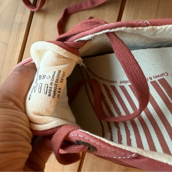 Taos Moc Star 2 Brick Red Canvas Sneakers - Picture 5 of 5